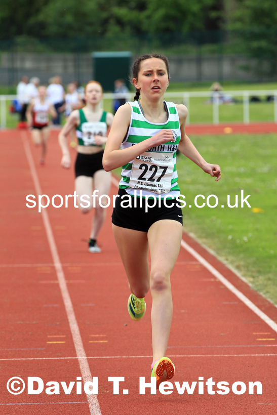 Women and Girls 1500 metres, 2022 North Eastern Track and Field Champs., Middlesbrough. David T. Hewitson/Sports for All Pics